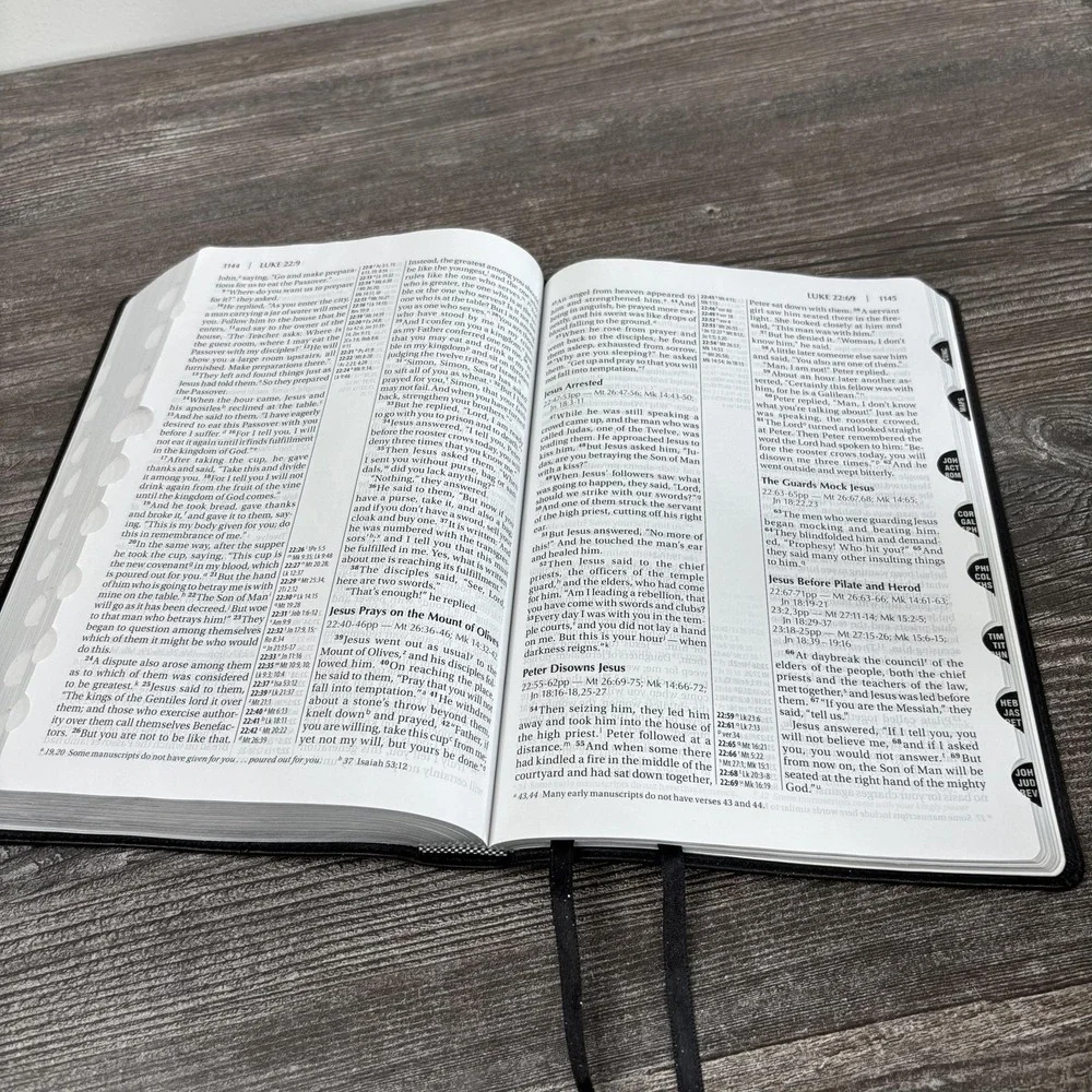 Holy Bible NIV Thinline Reference Large Print Black Leather Indexed Zondervan